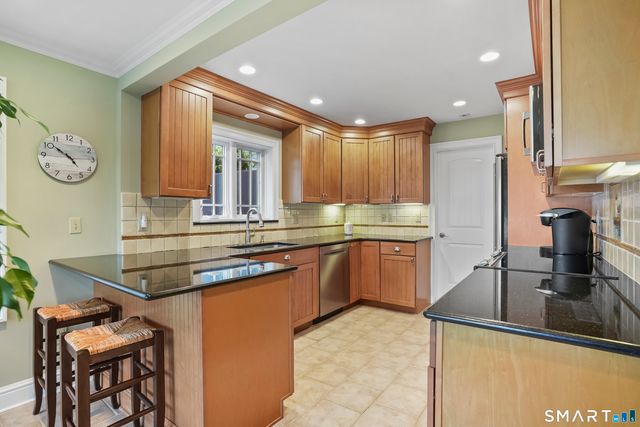 144 North Lake Shore Drive, Brookfield, CT 06804