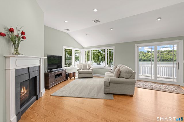 144 North Lake Shore Drive, Brookfield, CT 06804