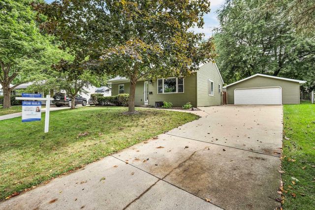 13 Arizona Circle, Madison, WI 53704