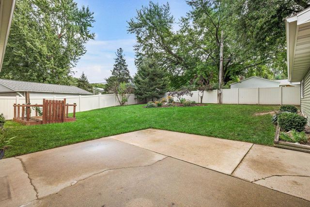 13 Arizona Circle, Madison, WI 53704