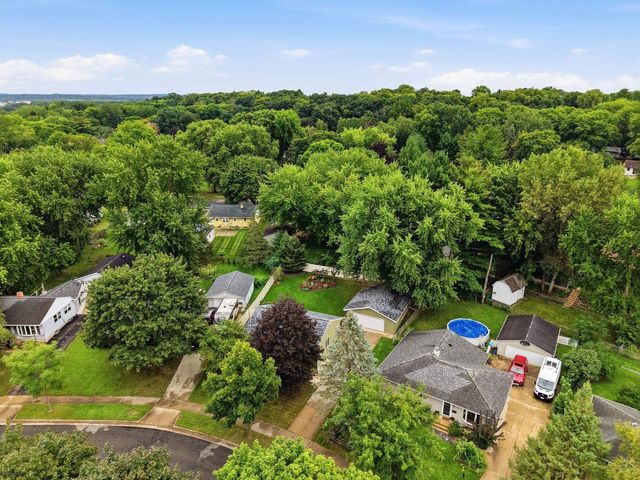 13 Arizona Circle, Madison, WI 53704
