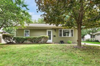 13 Arizona Circle, Madison, WI 53704