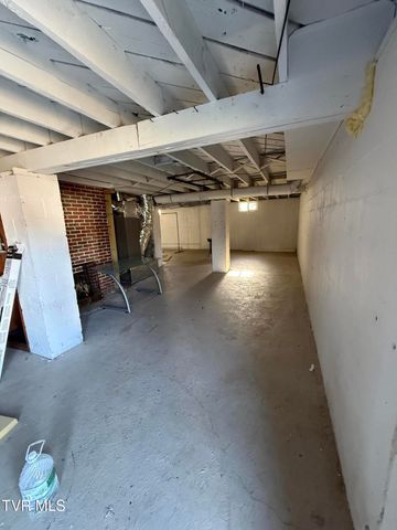 235 Southeast Glade Street, Wise, VA 24293