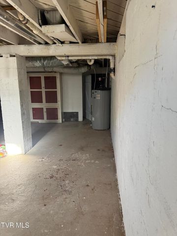 235 Southeast Glade Street, Wise, VA 24293