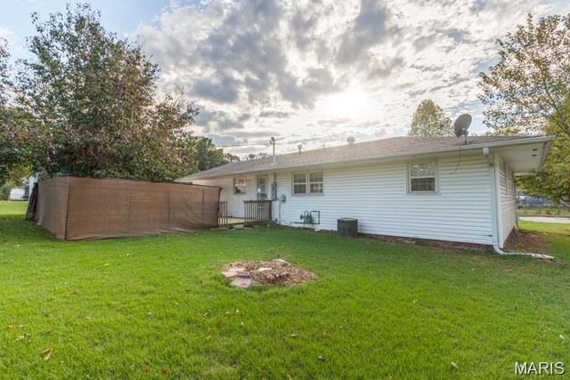 116 Smith Road, Lebanon, MO 65536