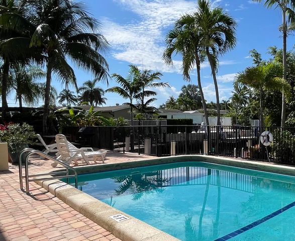 410 SW 15th Street 105, Pompano Beach, FL 33060