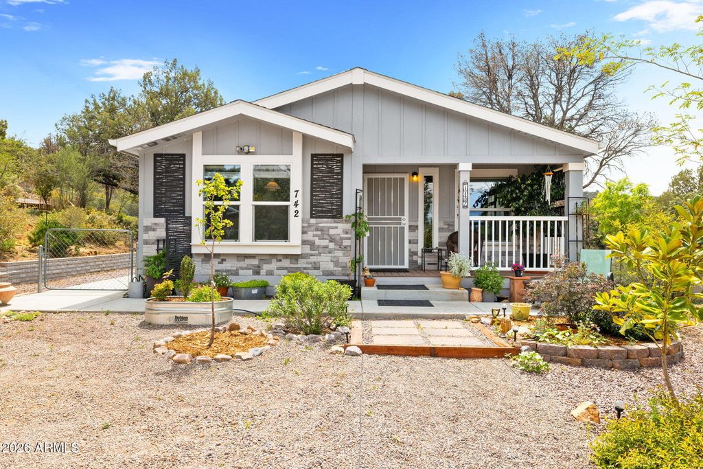 742 S TOPAZ Trail, Prescott, AZ 86303