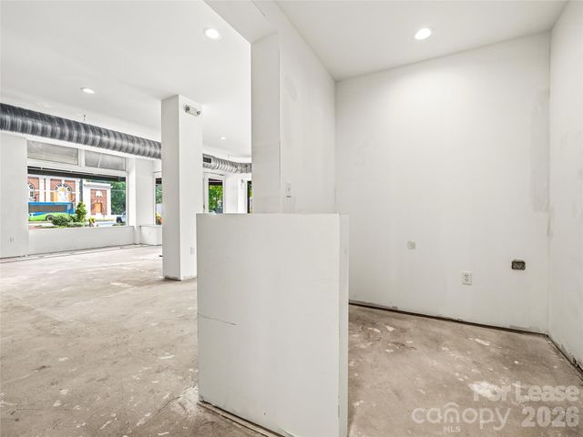 5 Biltmore Plaza, Asheville, NC 28803