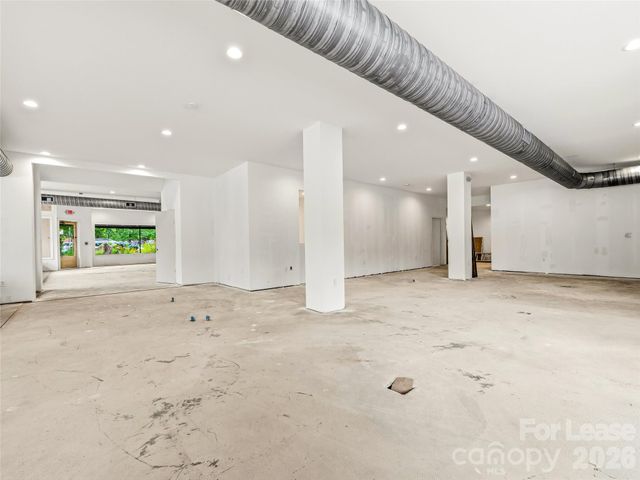 5 Biltmore Plaza, Asheville, NC 28803