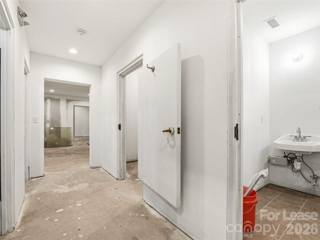 5 Biltmore Plaza, Asheville, NC 28803
