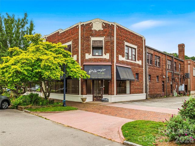 5 Biltmore Plaza, Asheville, NC 28803