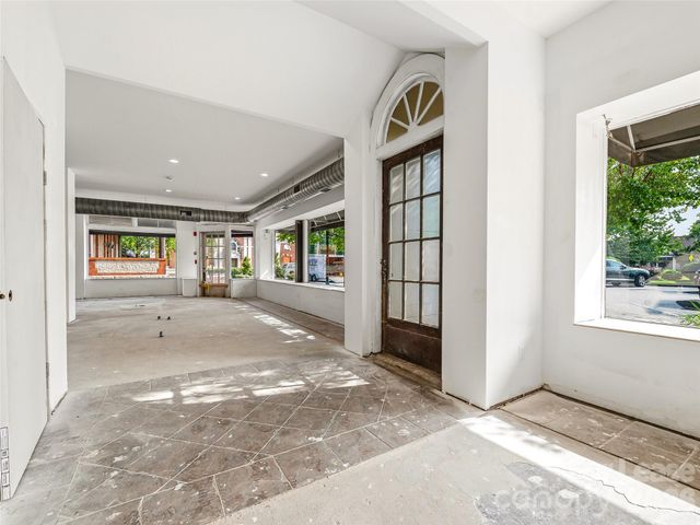 5 Biltmore Plaza, Asheville, NC 28803