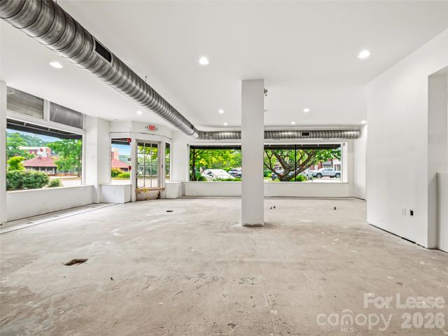 5 Biltmore Plaza, Asheville, NC 28803