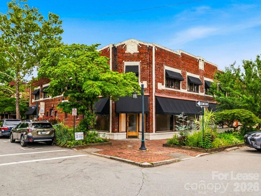 5 Biltmore Plaza, Asheville, NC 28803
