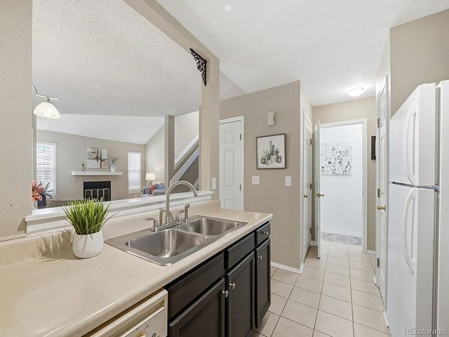 7373 E Iowa Ave 1083, Denver, CO 80231