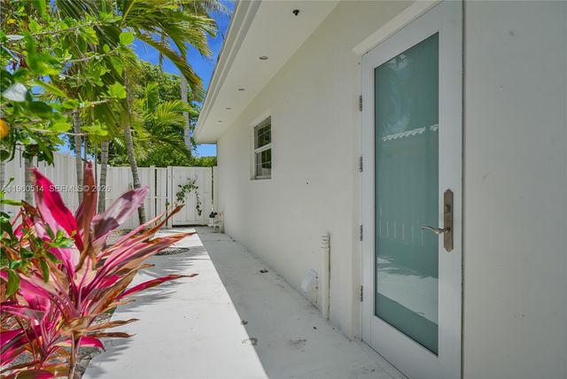 4731 Pierce Street, Hollywood, FL 33021