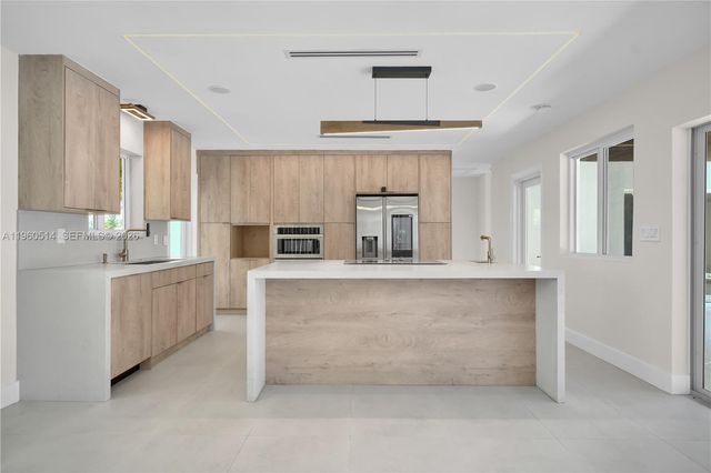 4731 Pierce Street, Hollywood, FL 33021