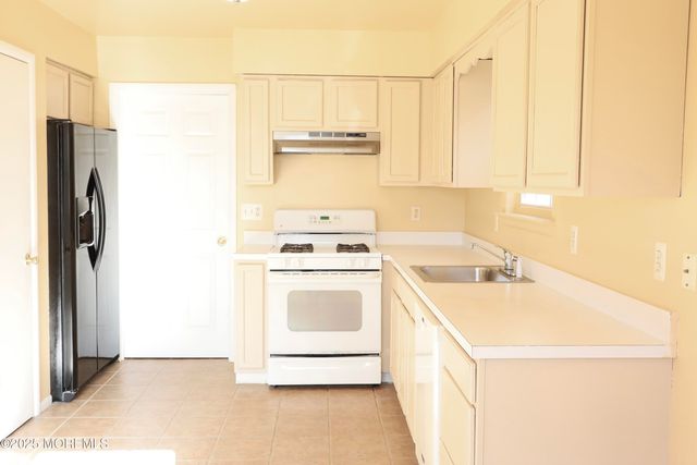 2208 Adams Avenue, Toms River, NJ 08753