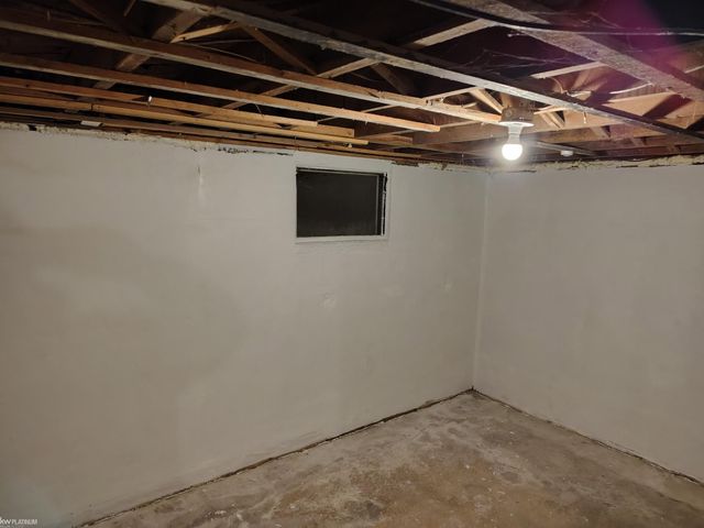 7340 N Lapeer Rd Street, Fostoria, MI 48435