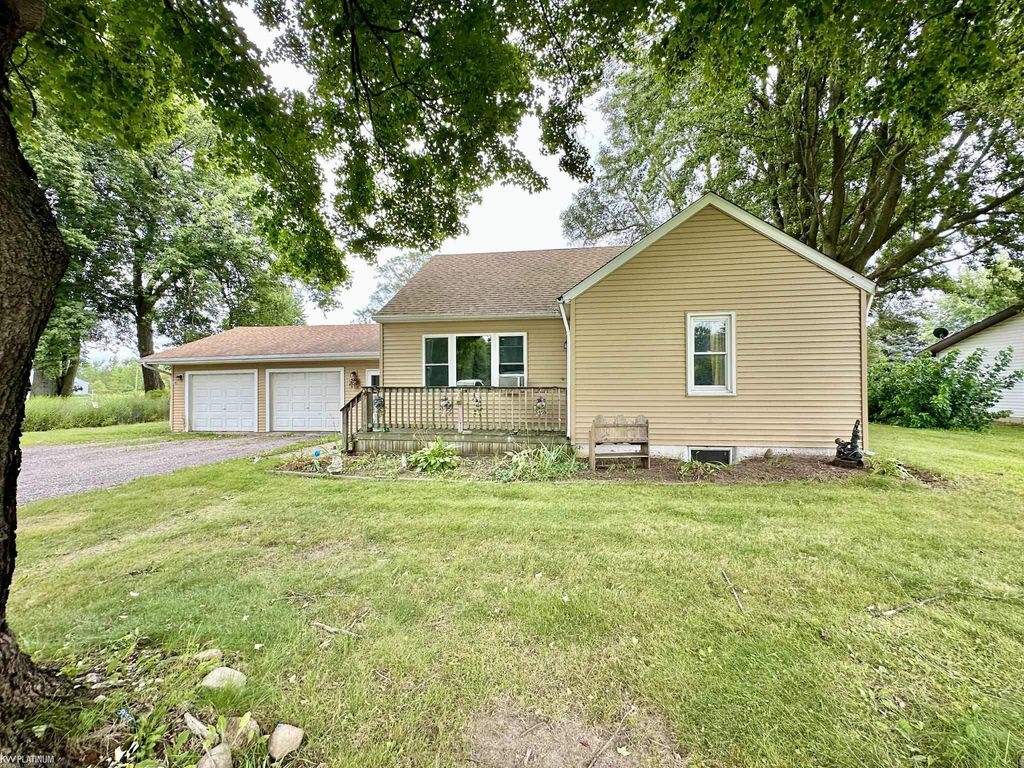 7340 N Lapeer Rd Street, Fostoria, MI 48435