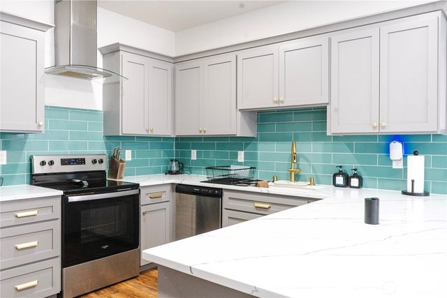 825 E 55TH, Tacoma, WA 98404