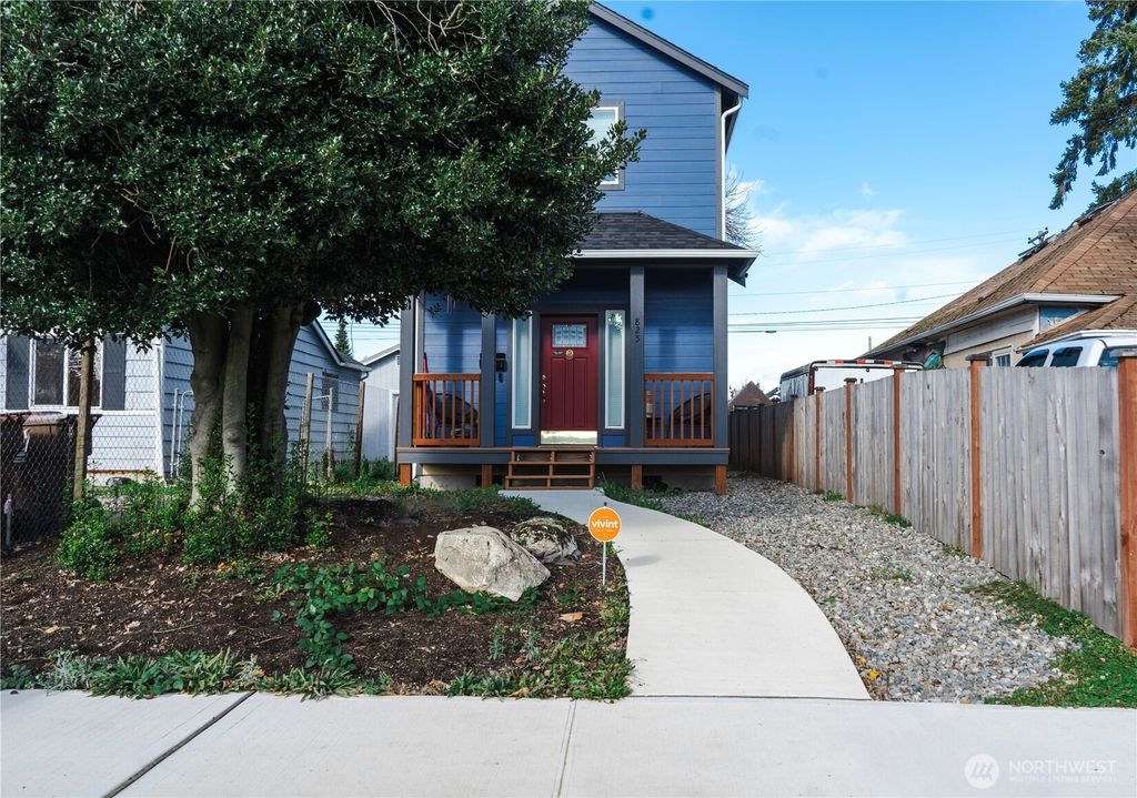 825 E 55TH, Tacoma, WA 98404