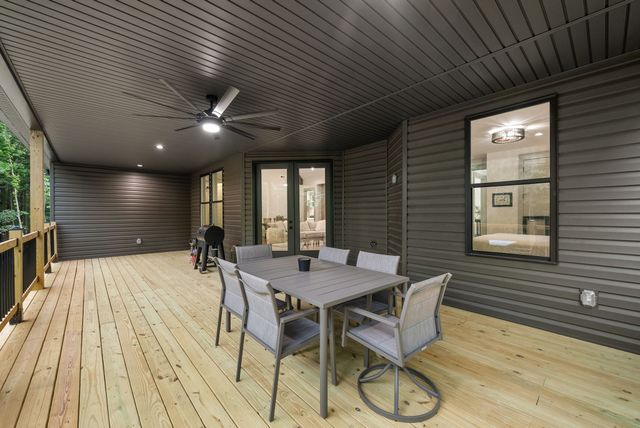 594 Overlook Cir, Tullahoma, TN 37388