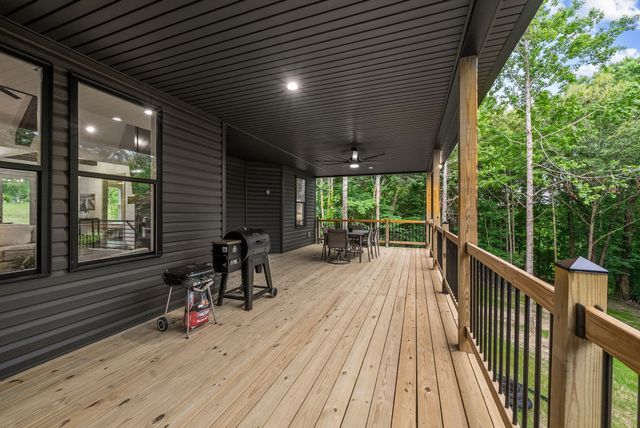 594 Overlook Cir, Tullahoma, TN 37388