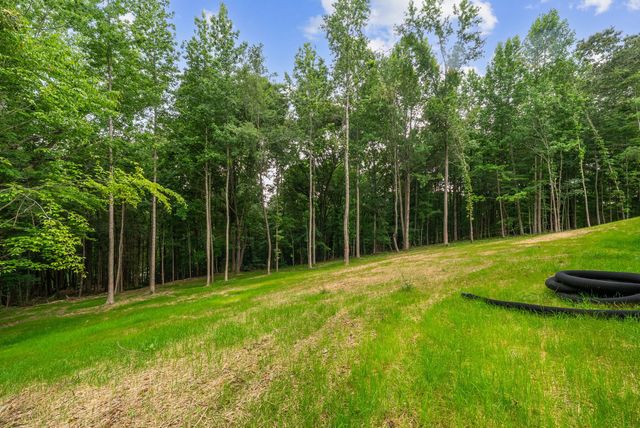 594 Overlook Cir, Tullahoma, TN 37388