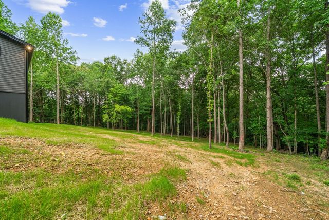 594 Overlook Cir, Tullahoma, TN 37388