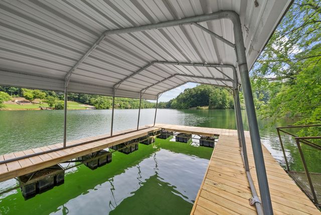 594 Overlook Cir, Tullahoma, TN 37388