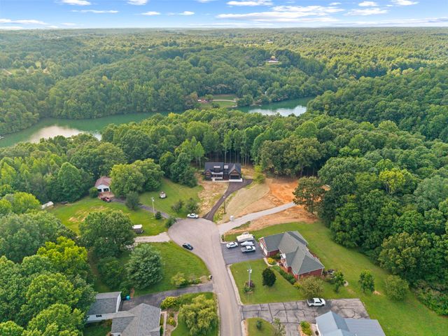 594 Overlook Cir, Tullahoma, TN 37388
