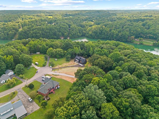 594 Overlook Cir, Tullahoma, TN 37388
