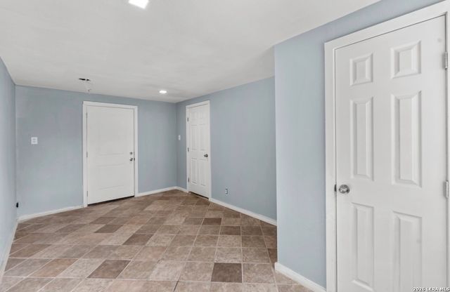 6806 BENDER DR, San Antonio, TX 78229