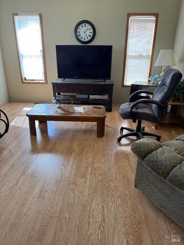 22751 Oak Ln, Covelo, CA 95428