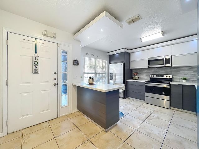 2364 WATER VIEW LOOP, Kissimmee, FL 34743