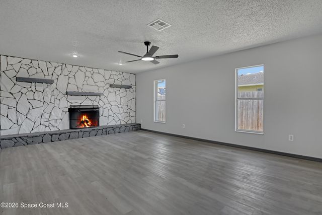 999 Castile Road SE, Palm Bay, FL 32909