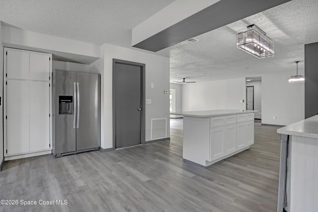 999 Castile Road SE, Palm Bay, FL 32909