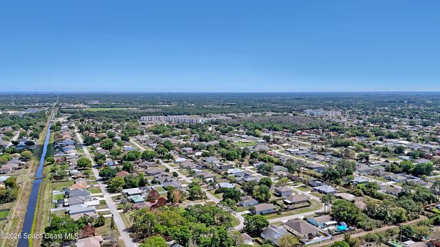 999 Castile Road SE, Palm Bay, FL 32909