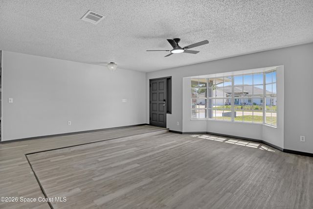 999 Castile Road SE, Palm Bay, FL 32909