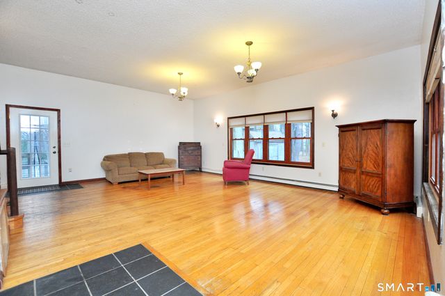 121 Wedgewood Drive, Torrington, CT 06790