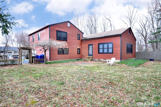 121 Wedgewood Drive, Torrington, CT 06790