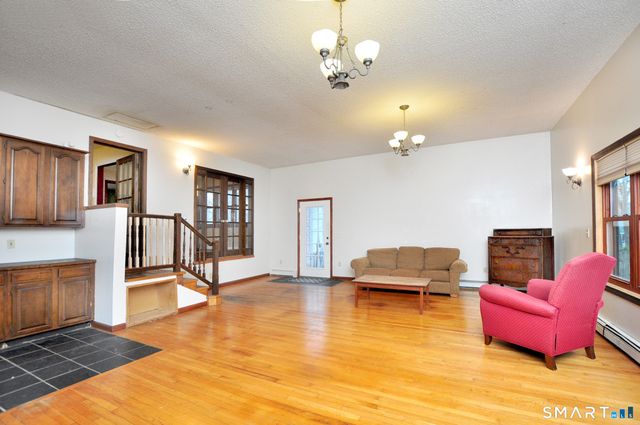 121 Wedgewood Drive, Torrington, CT 06790