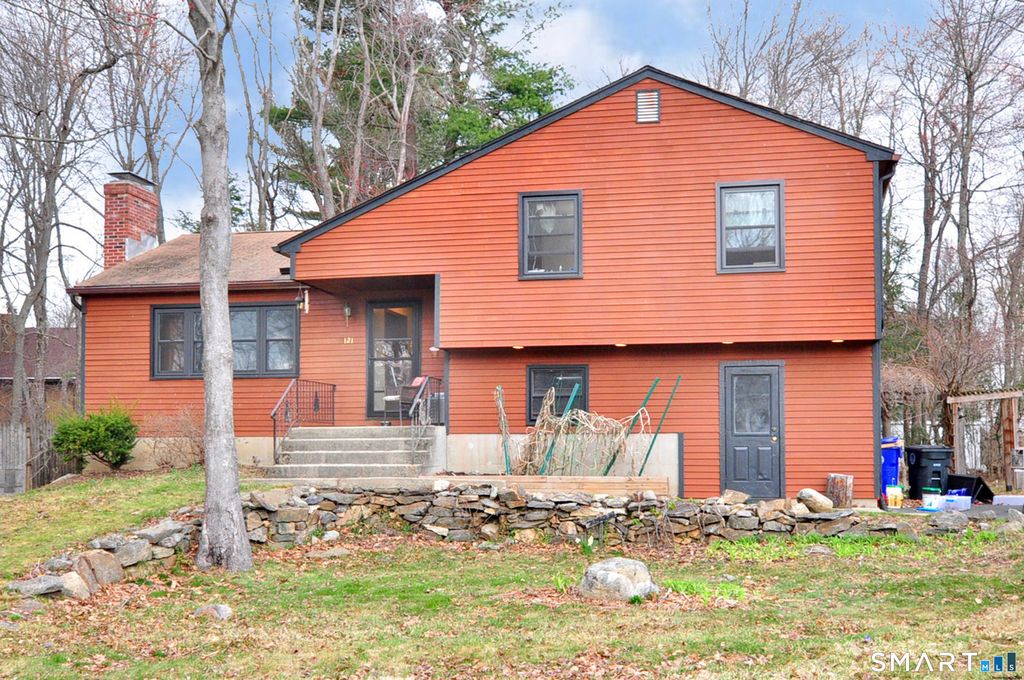 121 Wedgewood Drive, Torrington, CT 06790