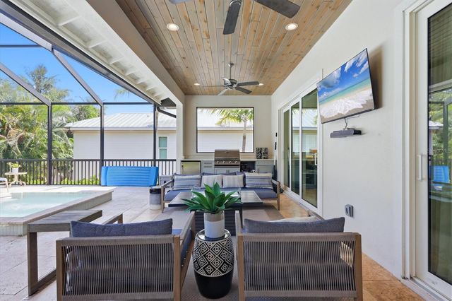 3913 ROBERTS POINT ROAD, Sarasota, FL 34242