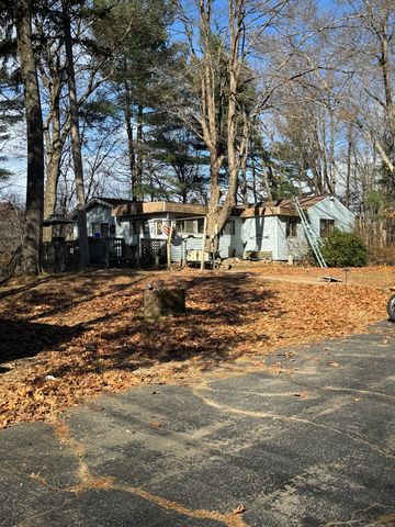 35 Monahan Lane, Naugatuck, CT 06770