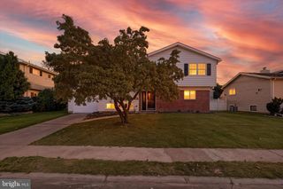 14 SYCAMORE WAY, Hamilton, NJ 08690