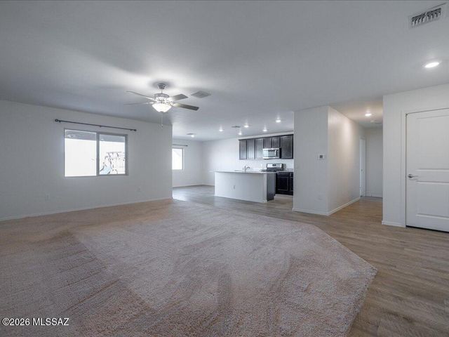 7548 W Portugal Place, Tucson, AZ 85757