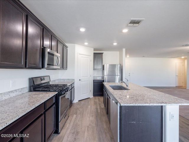 7548 W Portugal Place, Tucson, AZ 85757