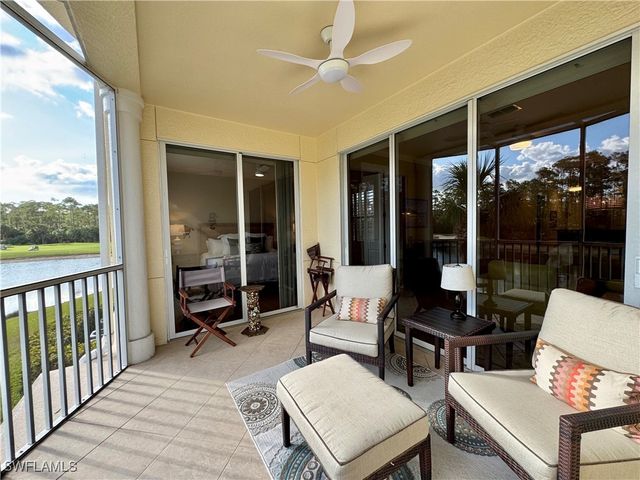 4884 Hampshire CT 7-104, Naples, FL 34112